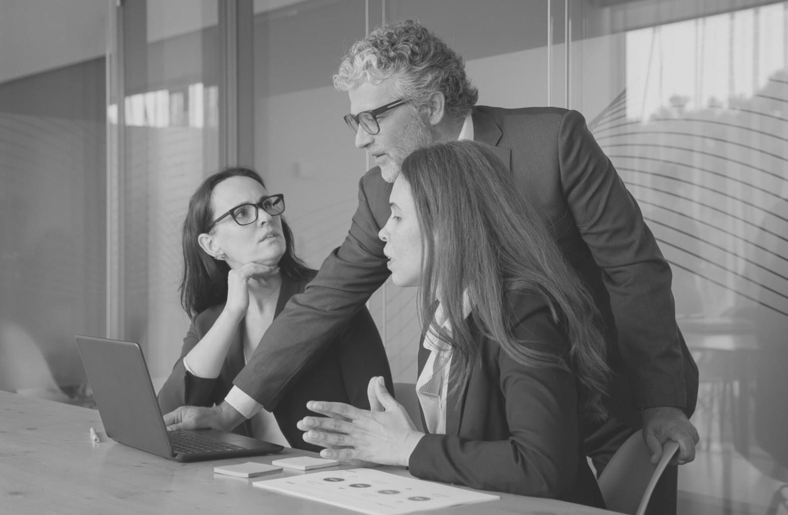 Sesión de análisis financiero empresarial